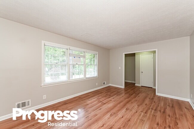 Building Photo - 523 Barbashela Dr