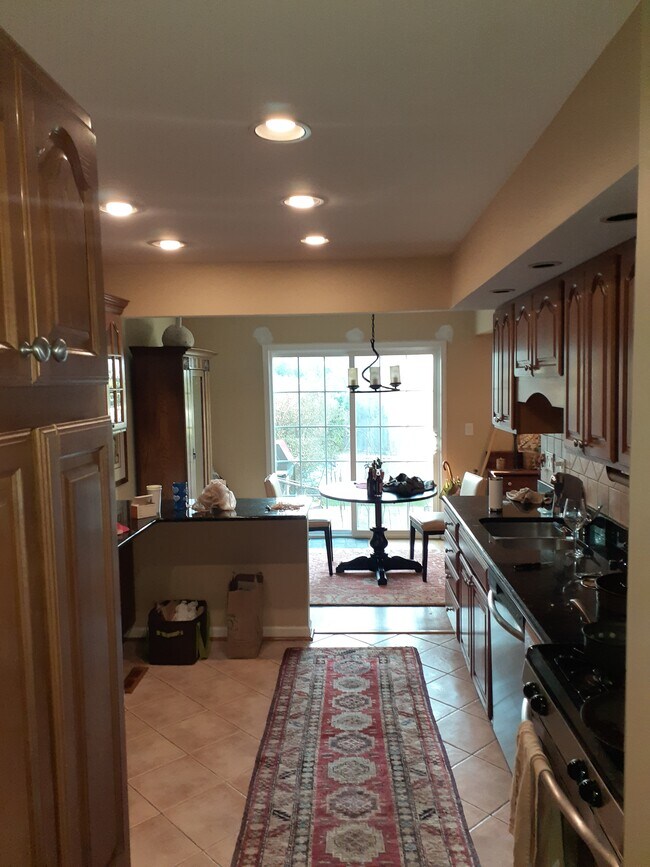Building Photo - 1707 Colonial Ln