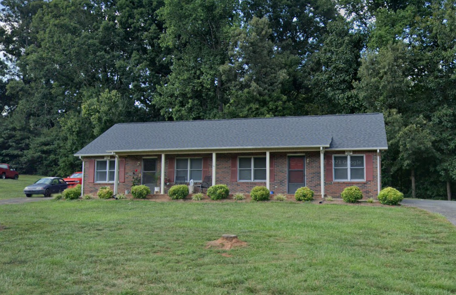 Foto del edificio - 1325 Jaclyn Ln
