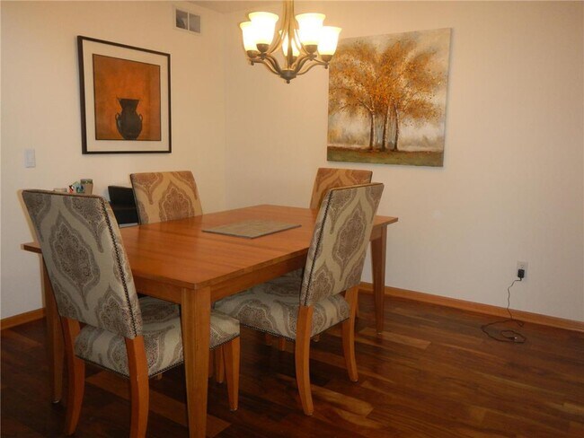 Foto del edificio - 1908 Hunter Hill Rd