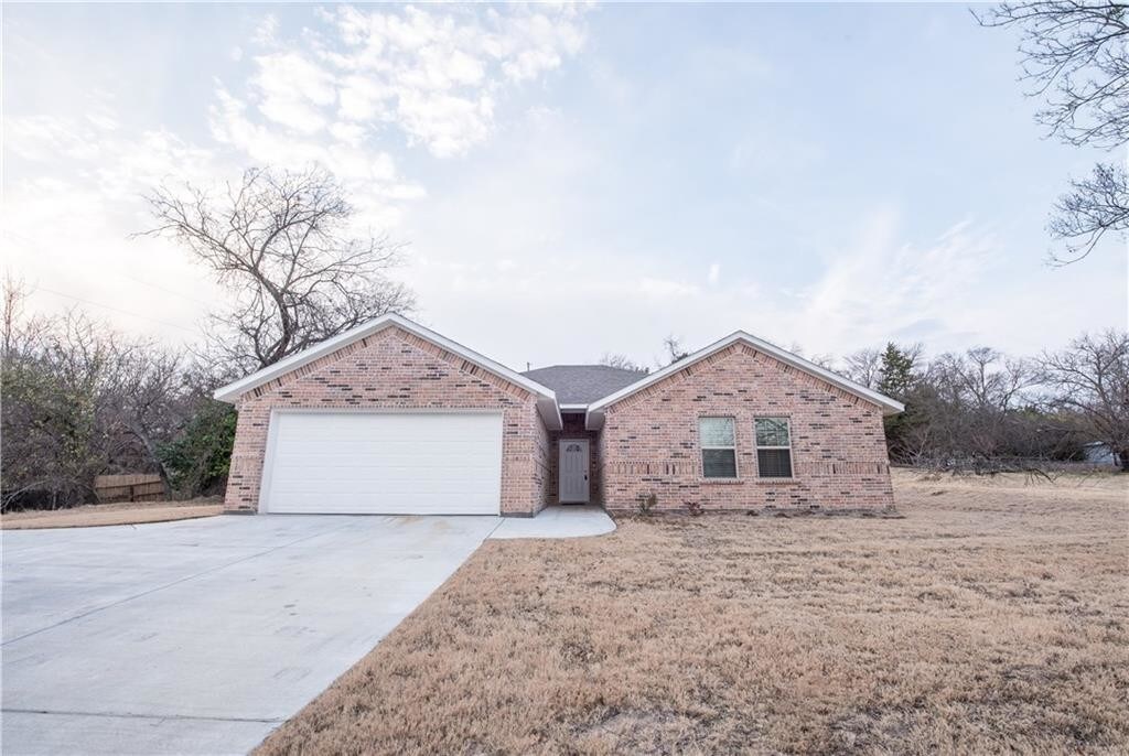 121 Lakeview Terrace, Weatherford, TX 76087 House Rental in