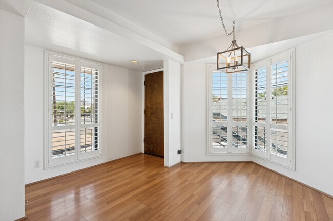 Foto del edificio - 4327 N 28th St