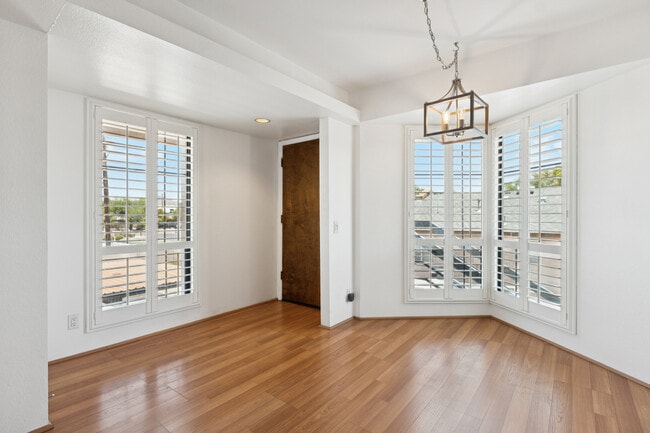 Building Photo - 4327 N 28th St