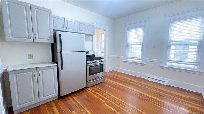 Foto del edificio - 134 Mansfield St