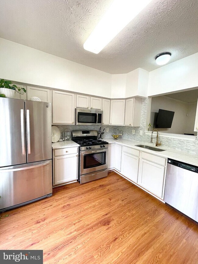 Building Photo - 16501 Eldbridge Ln