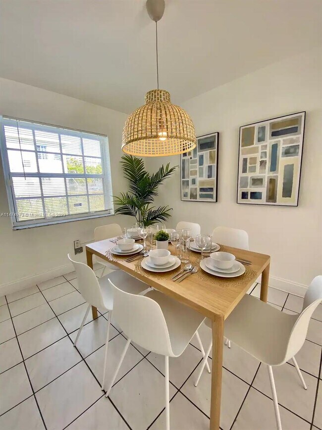 Foto del edificio - 951 SW 11th St