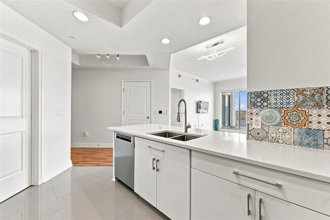 Foto del edificio - 1209 E Cumberland Ave