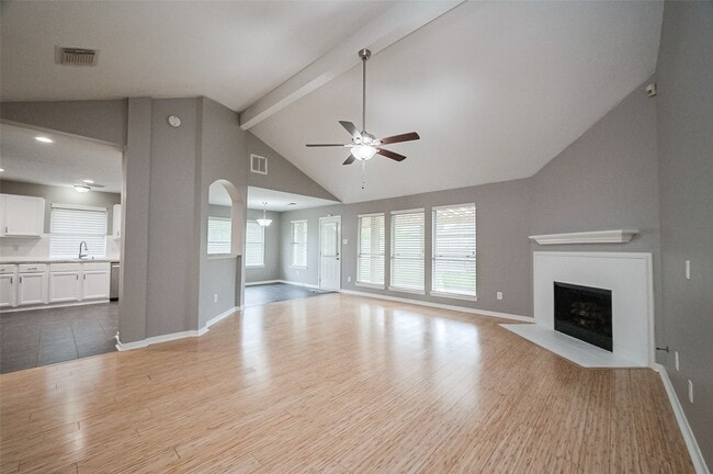Foto del edificio - 2802 Burgess Hill Ct