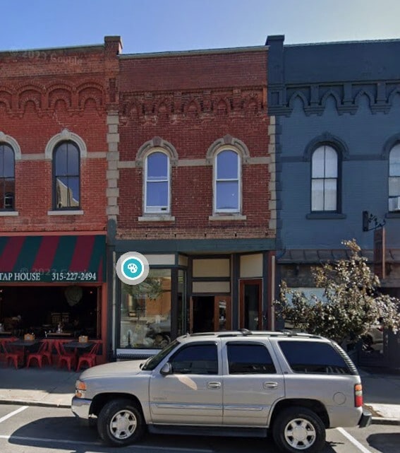 Building Photo - 9 Main St