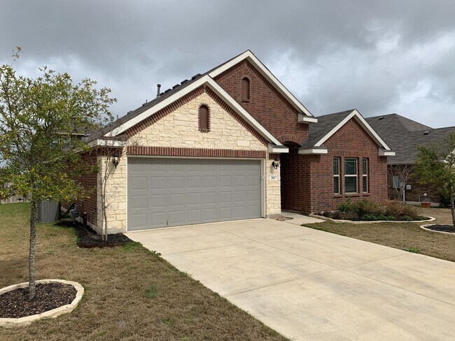 Foto del edificio - LOVELY ONE STORY HOME WITH EASY ACCESS TO ...