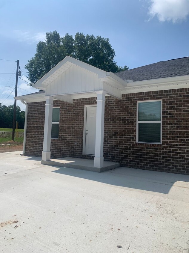 Primary Photo - HWY 9 DUPLEX