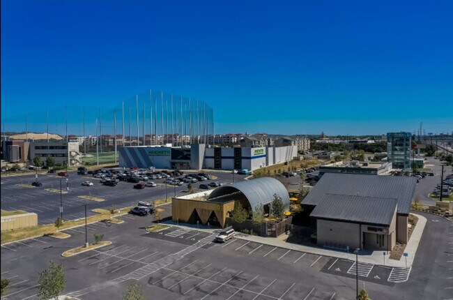 Foto del edificio - 5423 N Loop 1604 W