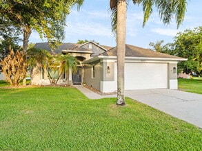 Building Photo - 1665 Ficus Point Dr