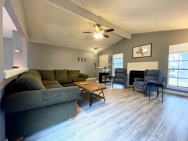 Foto del edificio - 11922 Tobler Trl