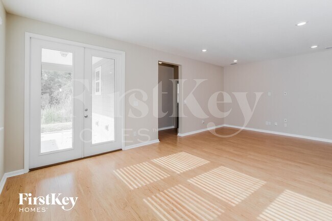 Building Photo - 9787 Bridgeway Ave