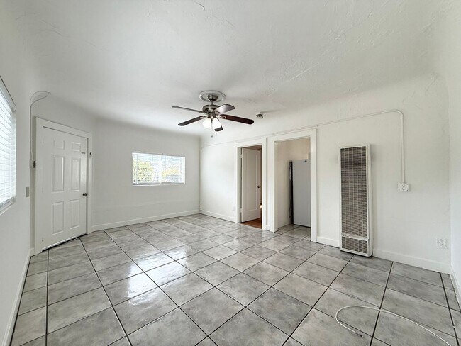 Foto del edificio - Single level steps to downtown Oceanside!