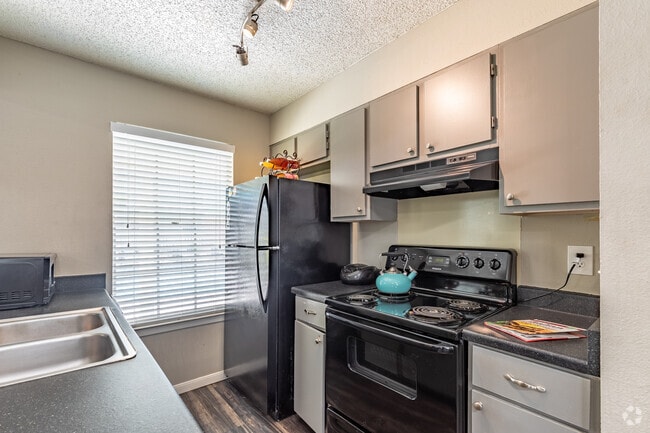 Clubhouse Kitchen - Boardwalk at Windcrest