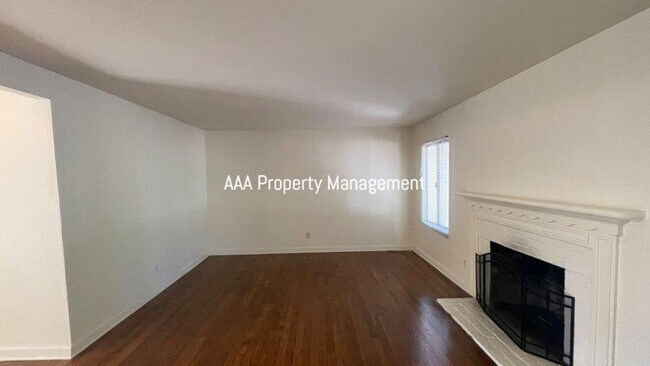 Building Photo - Pleasant Hill Beautiful 2 bedroom 1 bath h...