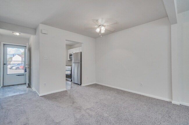 Foto del edificio - 3721 Sugar Creek Cir