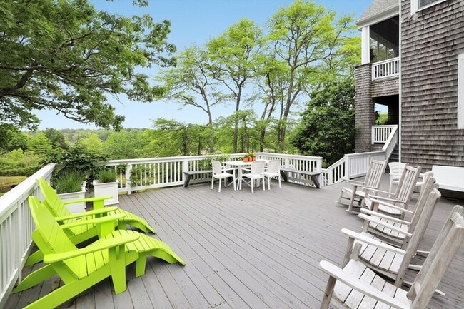 Foto del edificio - 17 Bourne Point Rd