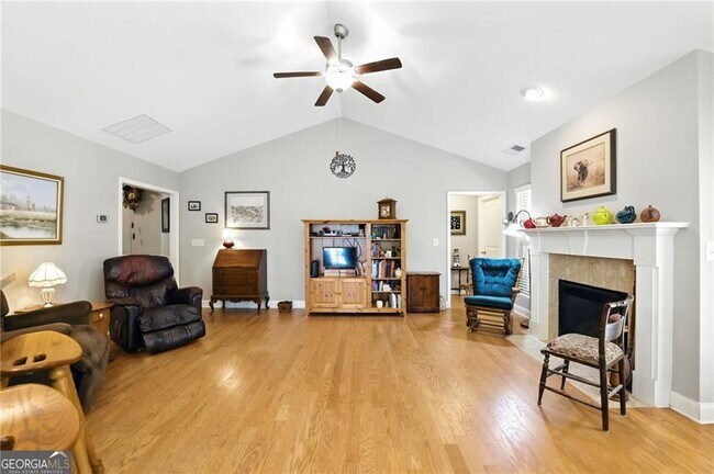Foto del edificio - 4780 Lost Creek Dr