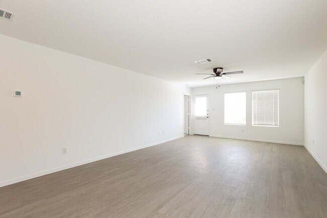 Building Photo - 1822 Musk Rose