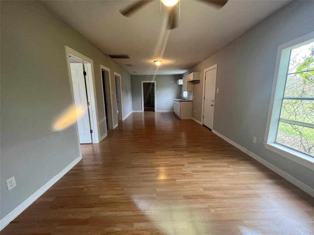 5006 Higgins St, Houston, TX 77033 Room for Rent in Houston, TX