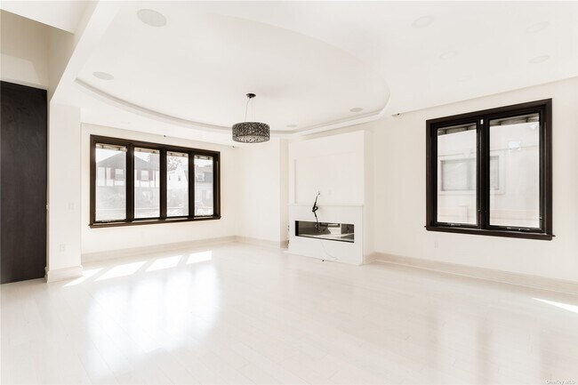 Building Photo - 73-30-7180 180th St