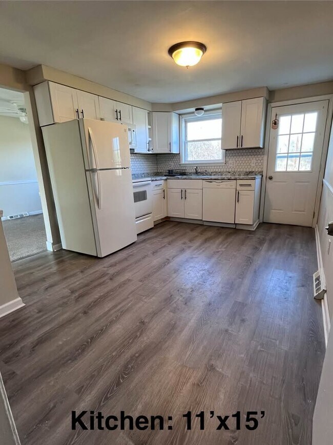 Foto del edificio - 5757 Glendale Dr