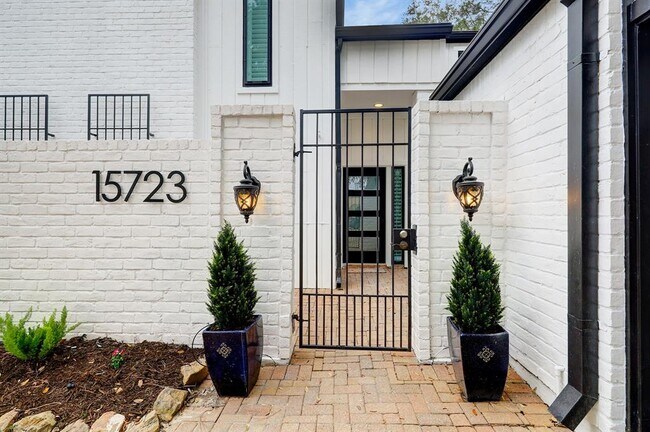 Building Photo - 15723 Island Grove Ct