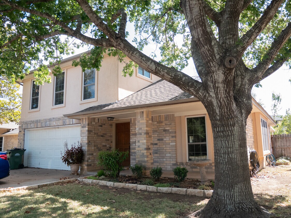 Foto principal - 507 Eaglecreek Dr