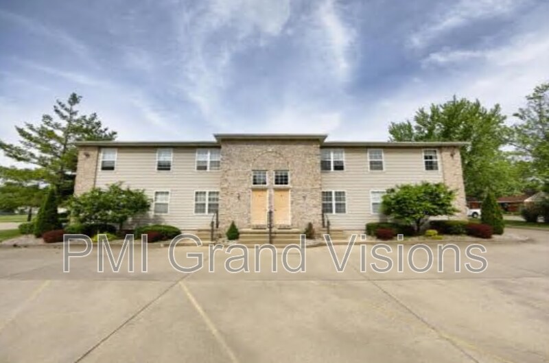 1950 Douglas St Unit 7, Charleston, IL 61920 Condo for Rent in