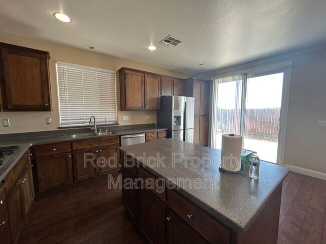 Building Photo - 1522 Fieldcrest Ct