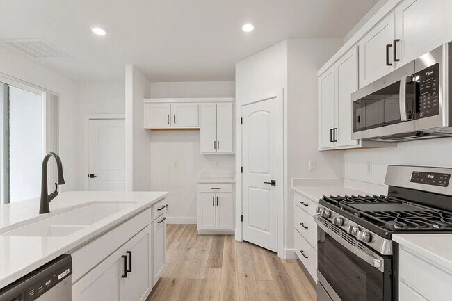 Foto del edificio - New Build in Desert Color - 3 Bedroom Home...