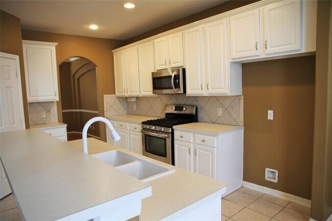 Foto del edificio - 3336 Southdown Drive, Pearland, TX 77584 -...