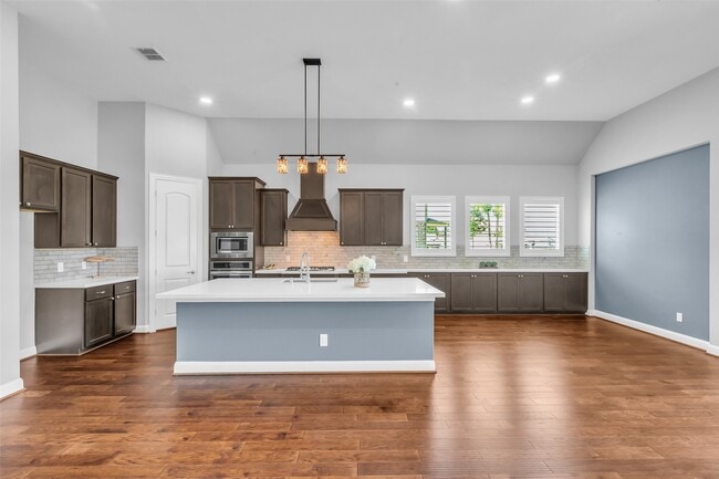 Building Photo - 40902 Welbey Ct