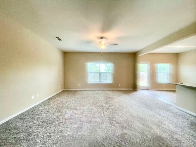 Building Photo - 1702 Sandalwood Way