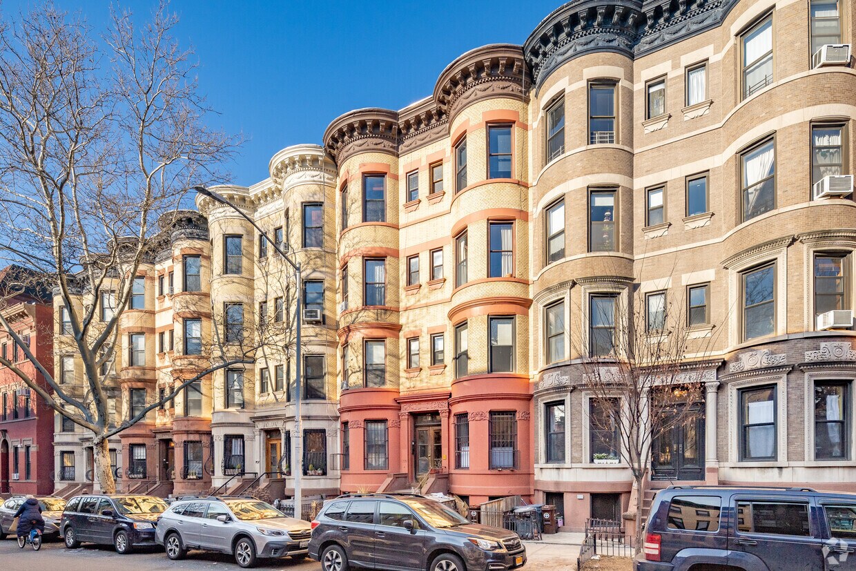 Foto principal - 709 Carroll St