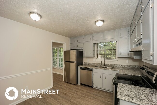 Foto del edificio - 140 Hunt Ridge Dr