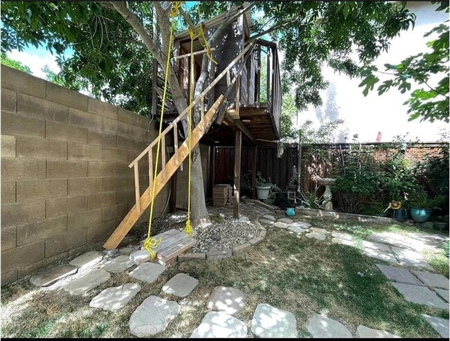 Building Photo - 4663 W Naomi Way