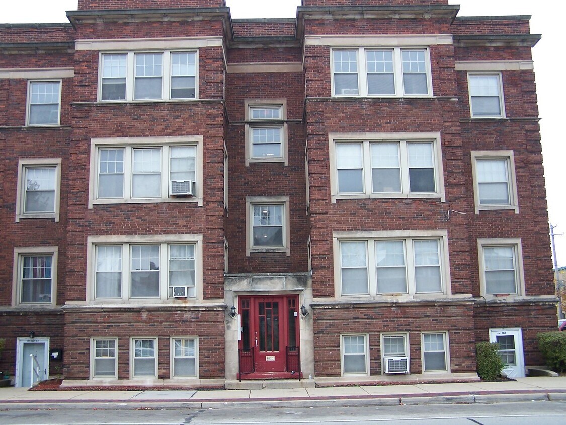 212 S 5th Ave Unit 2N, Maywood, IL 60153 Condo for Rent in Maywood