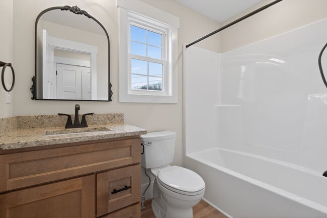 Building Photo - 355 Beechwood Ln