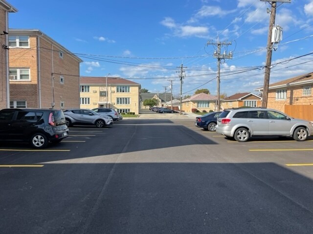 Foto del edificio - 8550 W Lawrence Ave