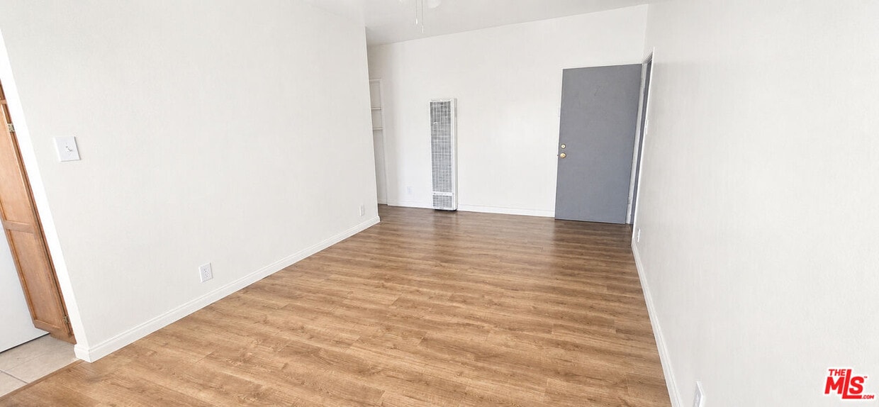 Building Photo - 1351 Cochran Ave