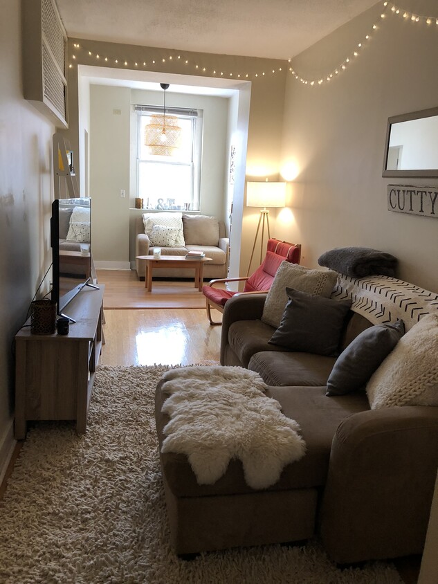 living area - 246 S Huntington Ave