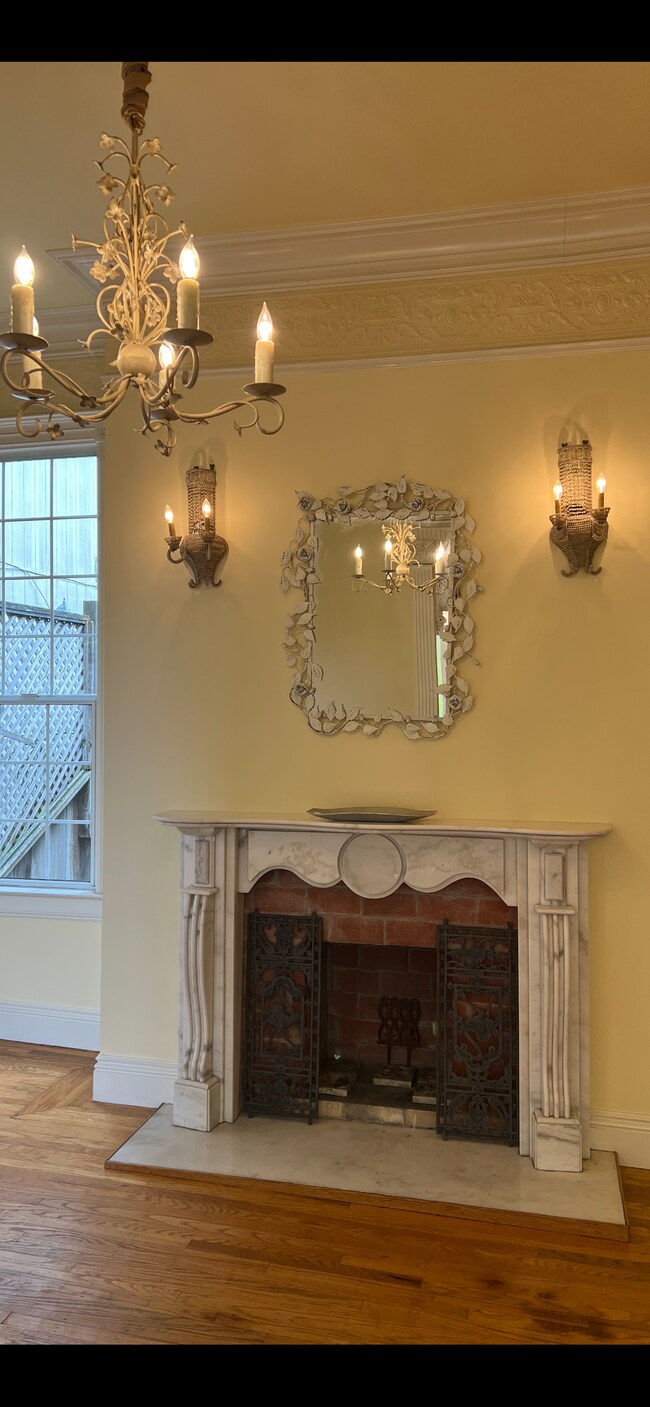 Dining room fireplace - 1517 Baker St