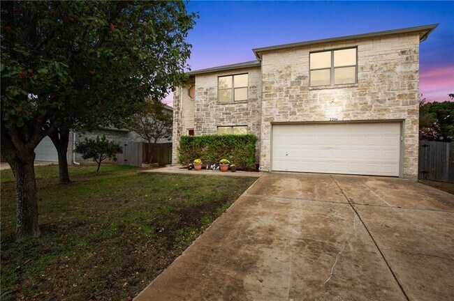 Foto del edificio - 2204 Cottontail Dr