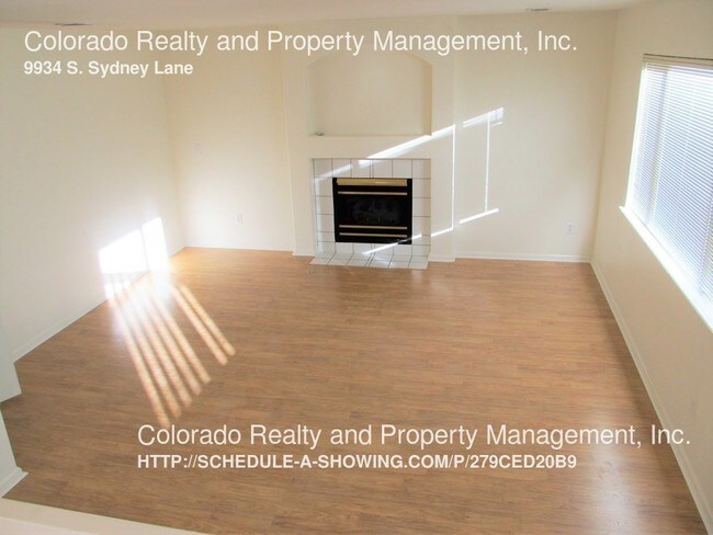 Foto del edificio - 9934 Sydney Ln