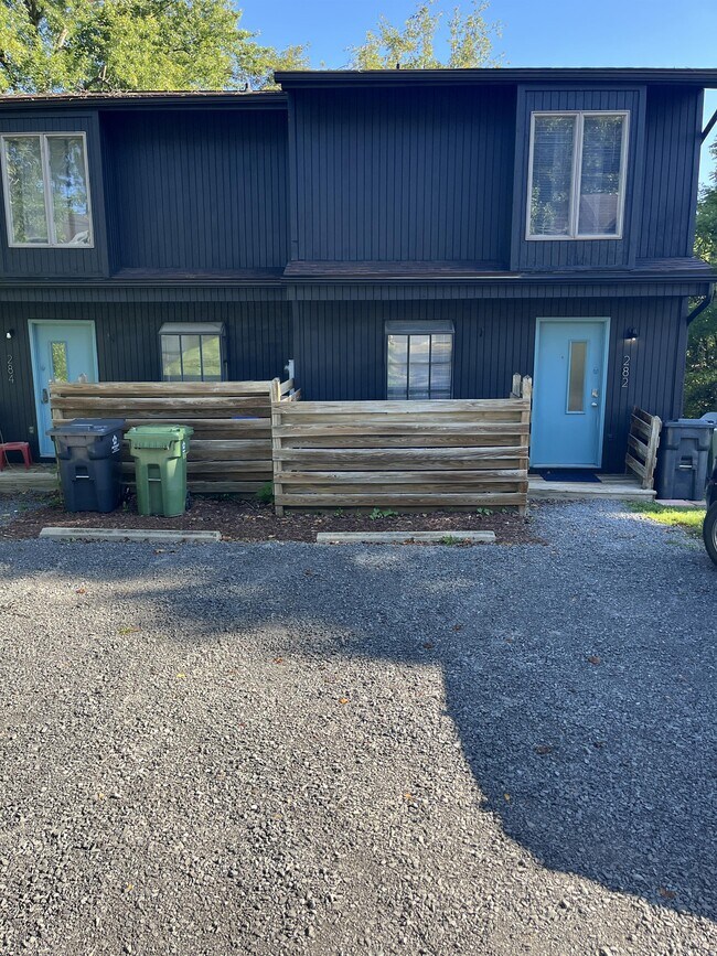 Building Photo - 282 Randolph Rd