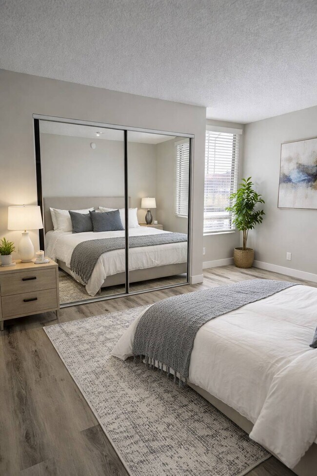 Foto del edificio - Chateau Lakeside Apartments